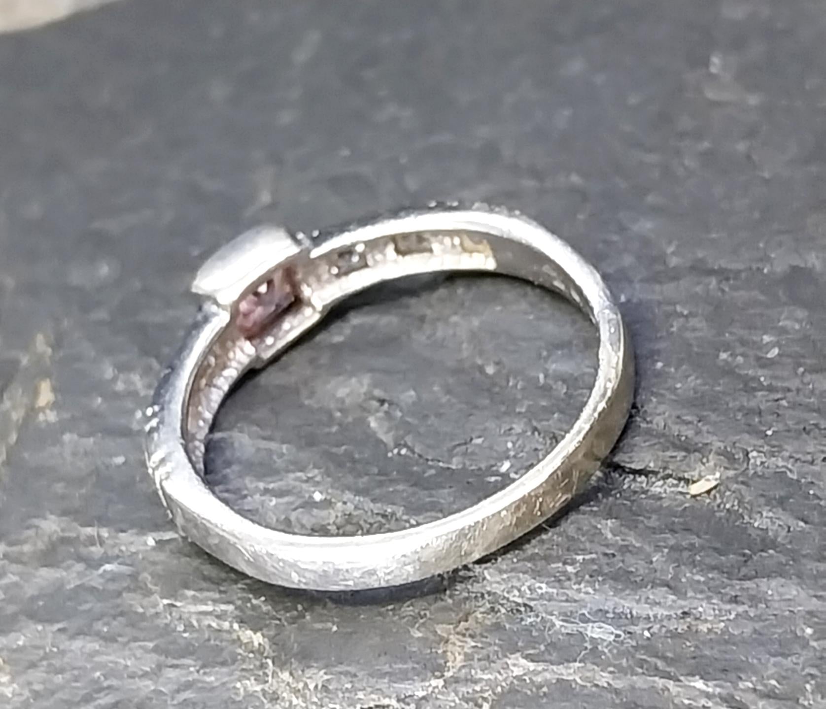 9ct WHITE GOLD Ring, Pink Morganite Solitaire - Size UK N 1/2 (us 7) 2.3g