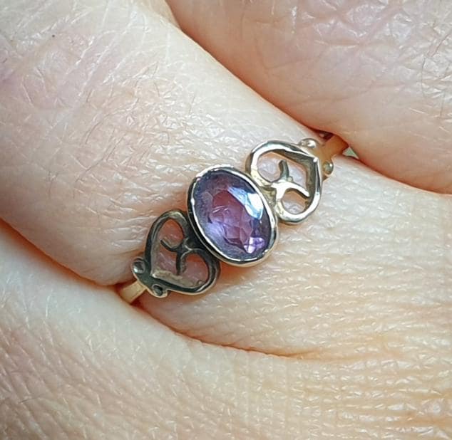 9ct GOLD CELTIC Heart KNOT Ring - Amethyst Gemstone - uk size M (us 6) - 1.4g