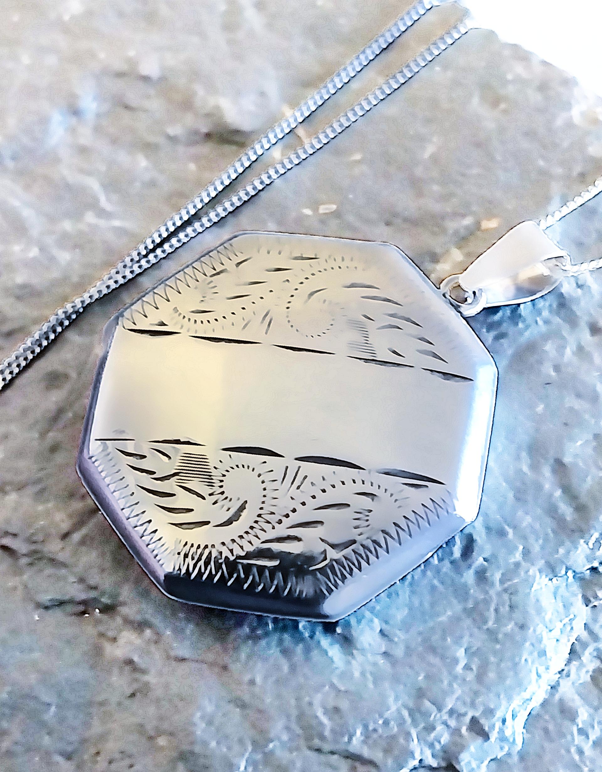 Vintage Sterling SILVER OCTAGONAL Locket on  20" Chain - 8.7g