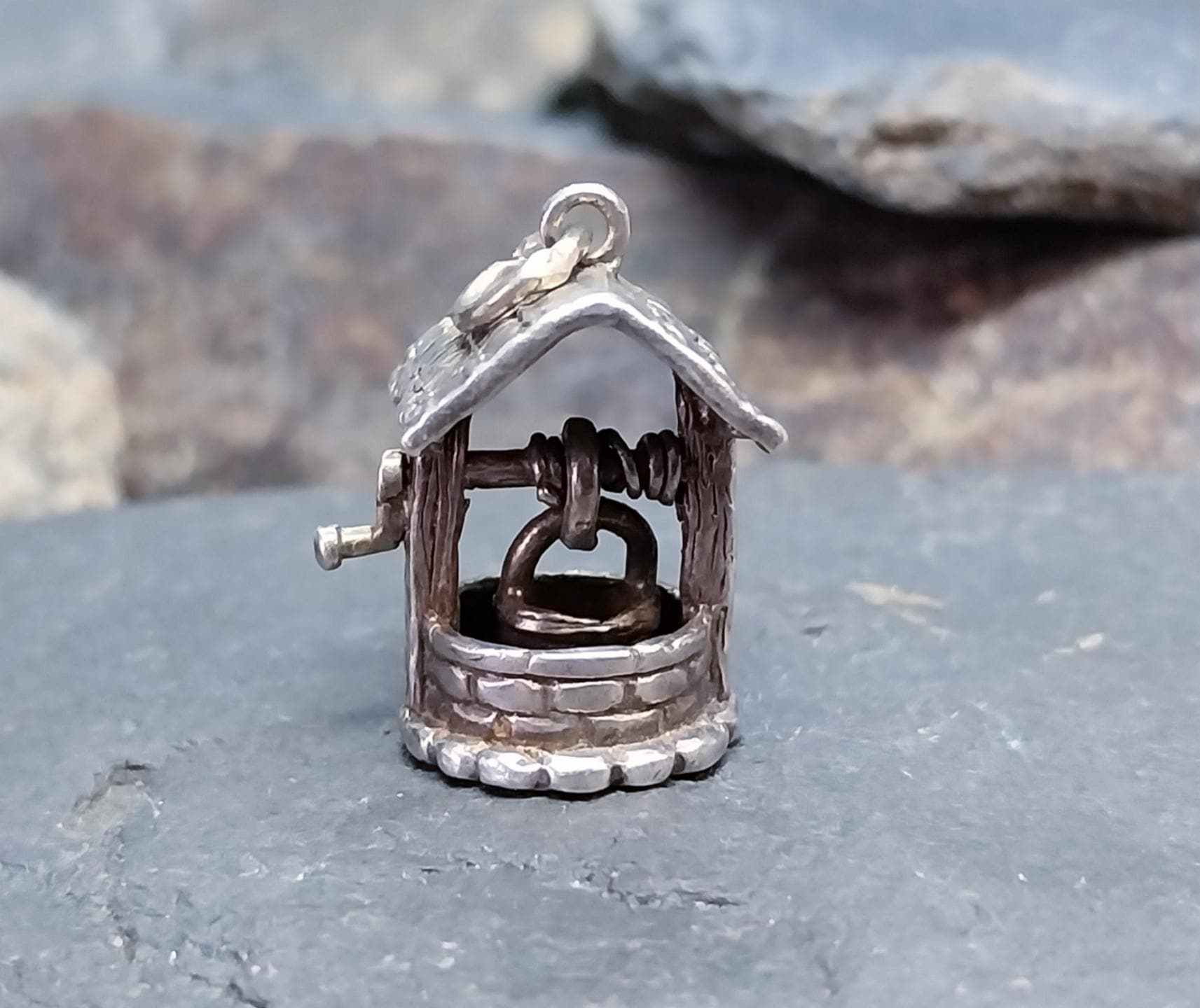 Vintage Silver WISHING WELL Charm - for bracelet -5.1g