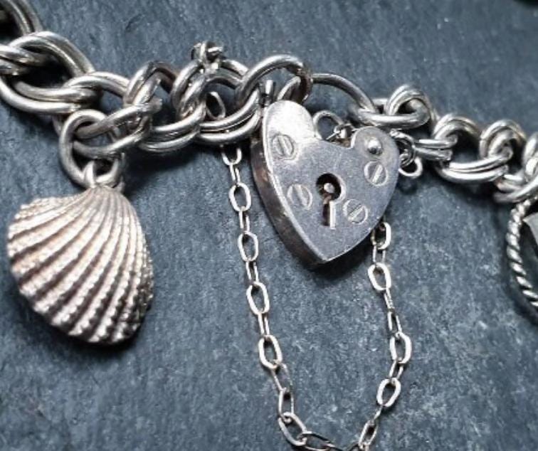 Vintage SILVER LINK BRACELET with 3 Charms and Padlock Lock - Sterling Silver - 17.2g