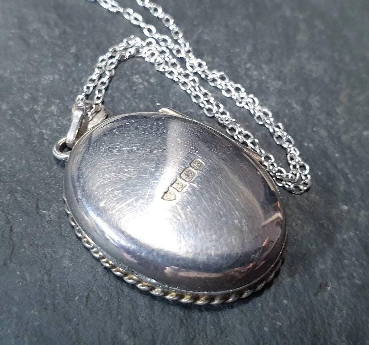 Vtg Silver LOCKET Necklace - Two Roses on 18" Chain - Joseph Smith - 6.2g