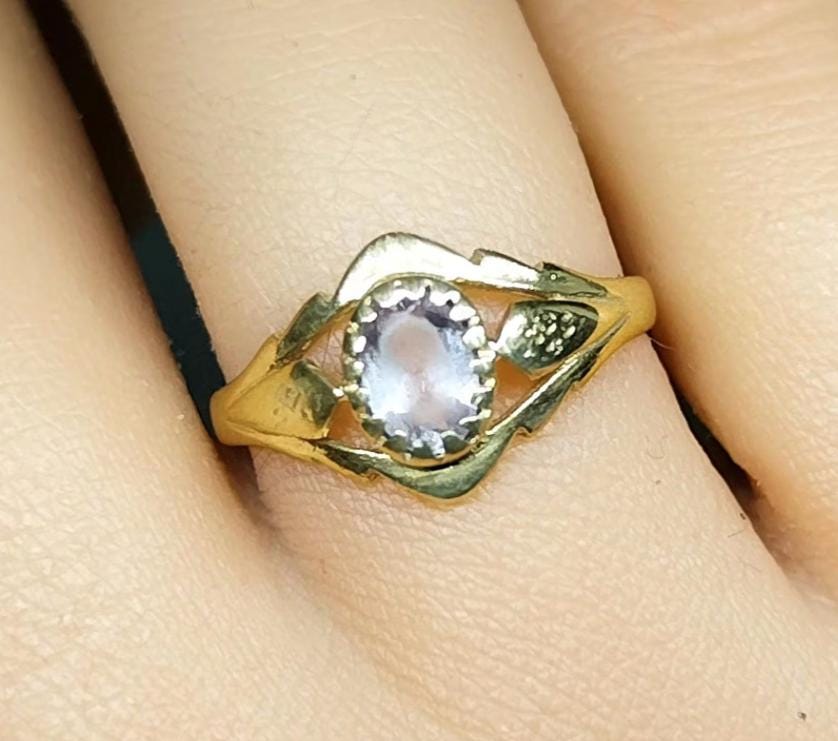 9ct GOLD Ring with Purple Lilac Amethyst  Size uk O (us 7) - 1.4g