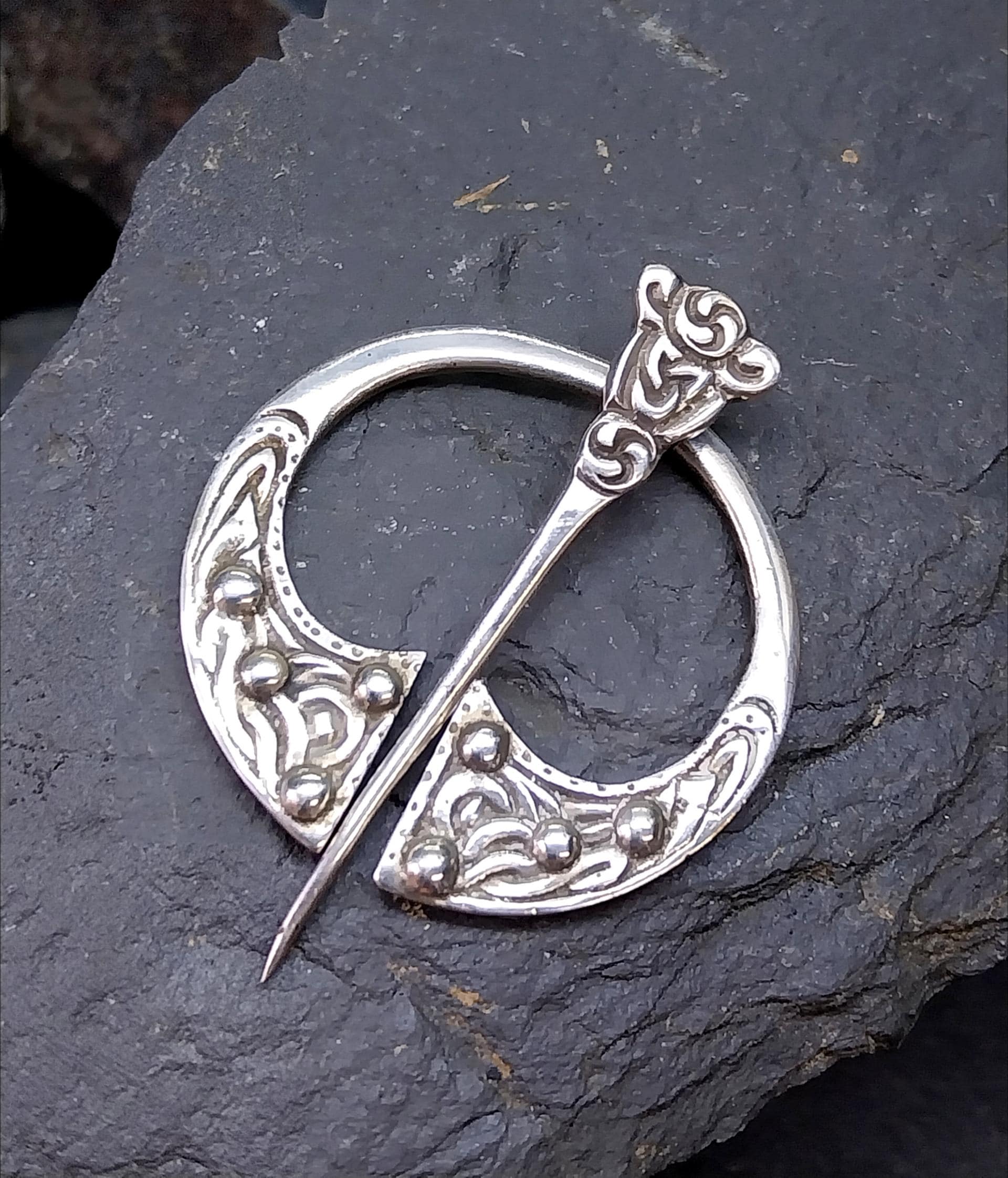 Robert Allison PENNANULAR BROOCH - Scottish Silver Shawl Pin c.1958 - 11.7g