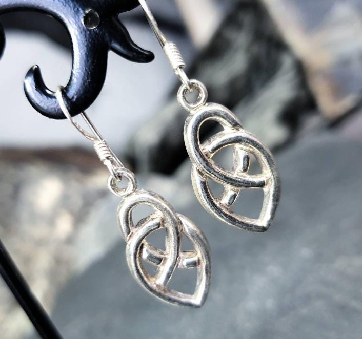 Sterling Silver CELTIC KNOT Dangling Earrings - 4.8g