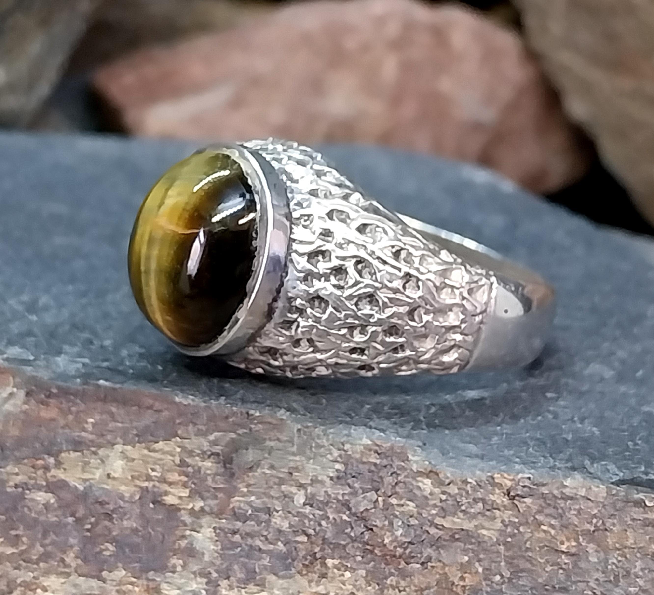 Vintage SILVER Signet RING - Tigers Eye Gemstone - Size uk T ( us 9.5) - 7.7g