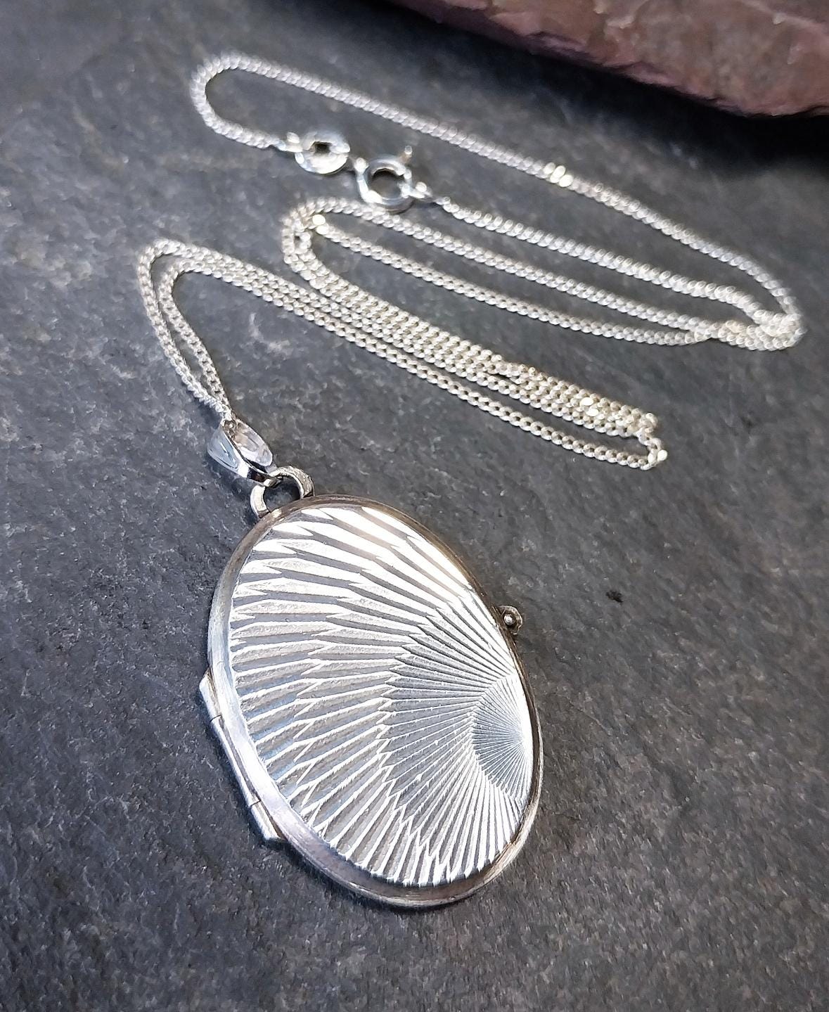 Sterling SILVER LOCKET Necklace - Geometric Sunburst on 18" Chain - 12.2g