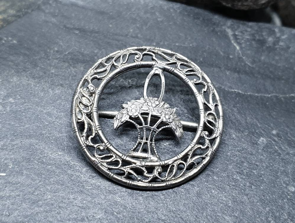 VICTORIAN Solid Silver BROOCH - Basket of Flowers - 2.6g