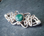 SILVER CELTIC Knot Brooch with Green malachite gemstone - 6g