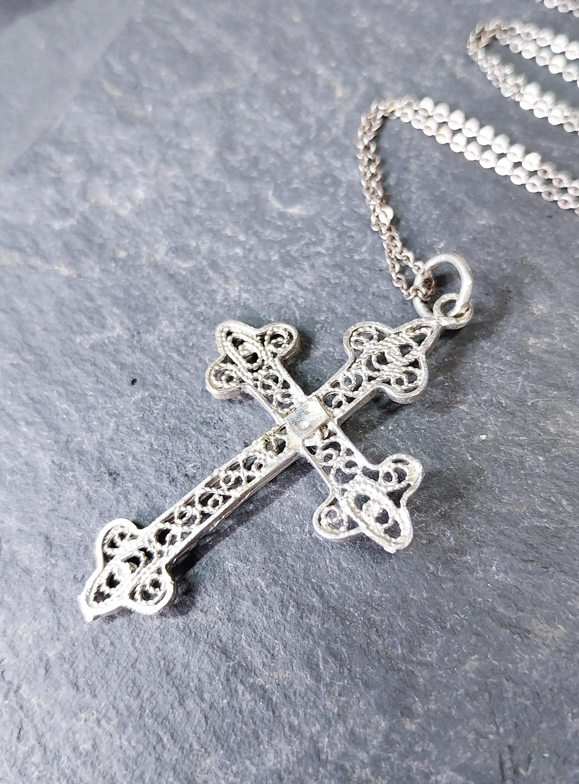 Antique Filigree Cross Crucifix on 18" Sterling Silver Chain - 3.3g