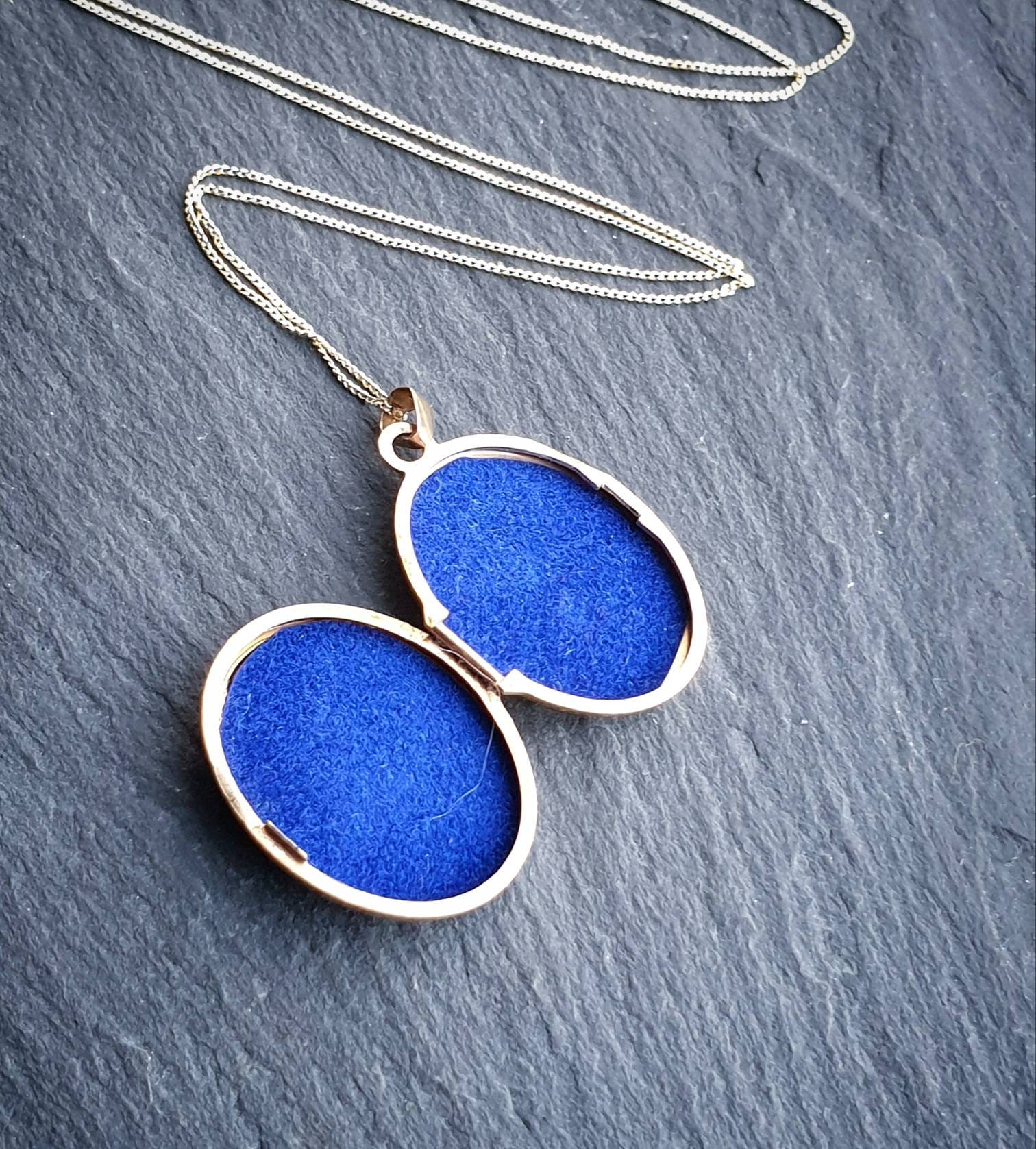 9ct GOLD and BLUE ENAMEL Scroll Locket Necklace & 18" Chain - 2.7g