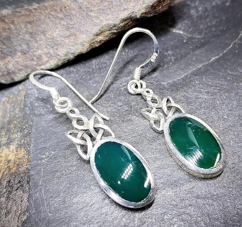 Sterling Silver Dangle Earrings - with Forest Green Agate GemStone - 4.7g