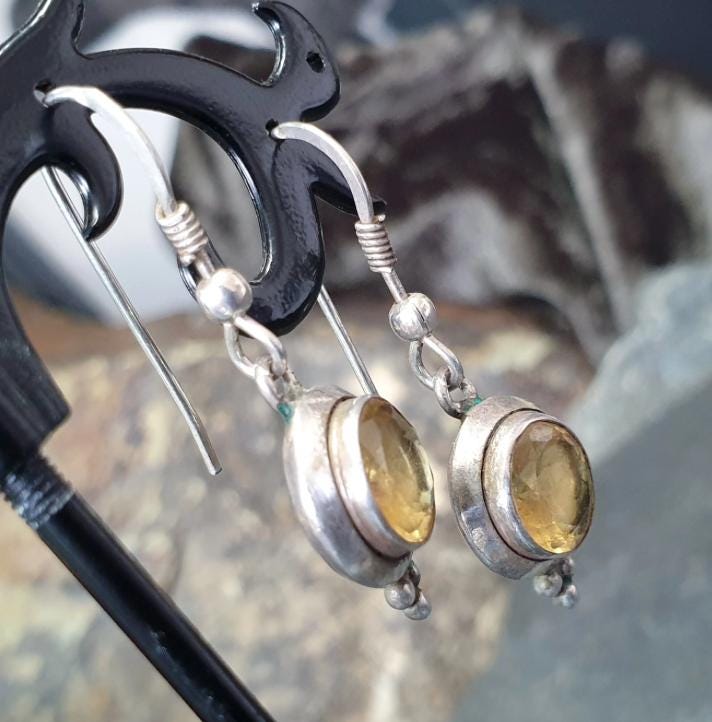 Vintage Sterling Silver Drop Earrings - with Citrine gemstone - 4.3g