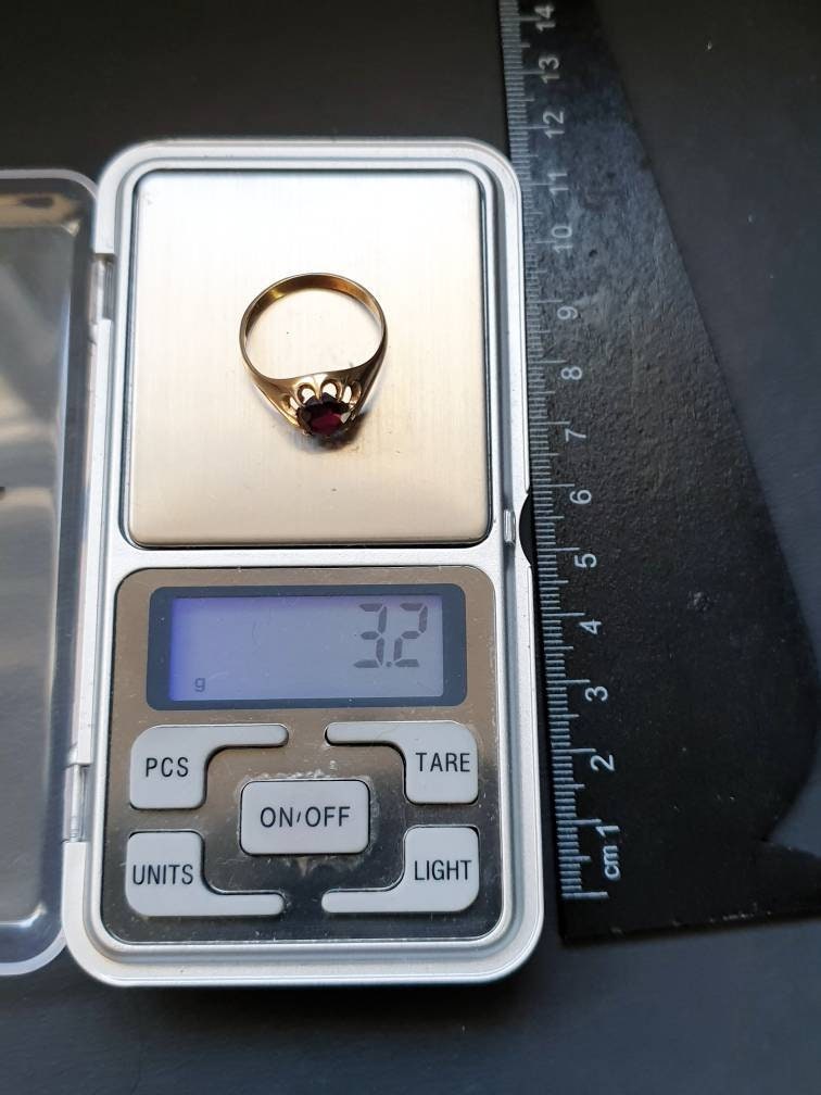 9ct GOLD Garnet 10 Claw Solitaire Gypsy Ring - Size uk T (us 9.5) - 3.2g