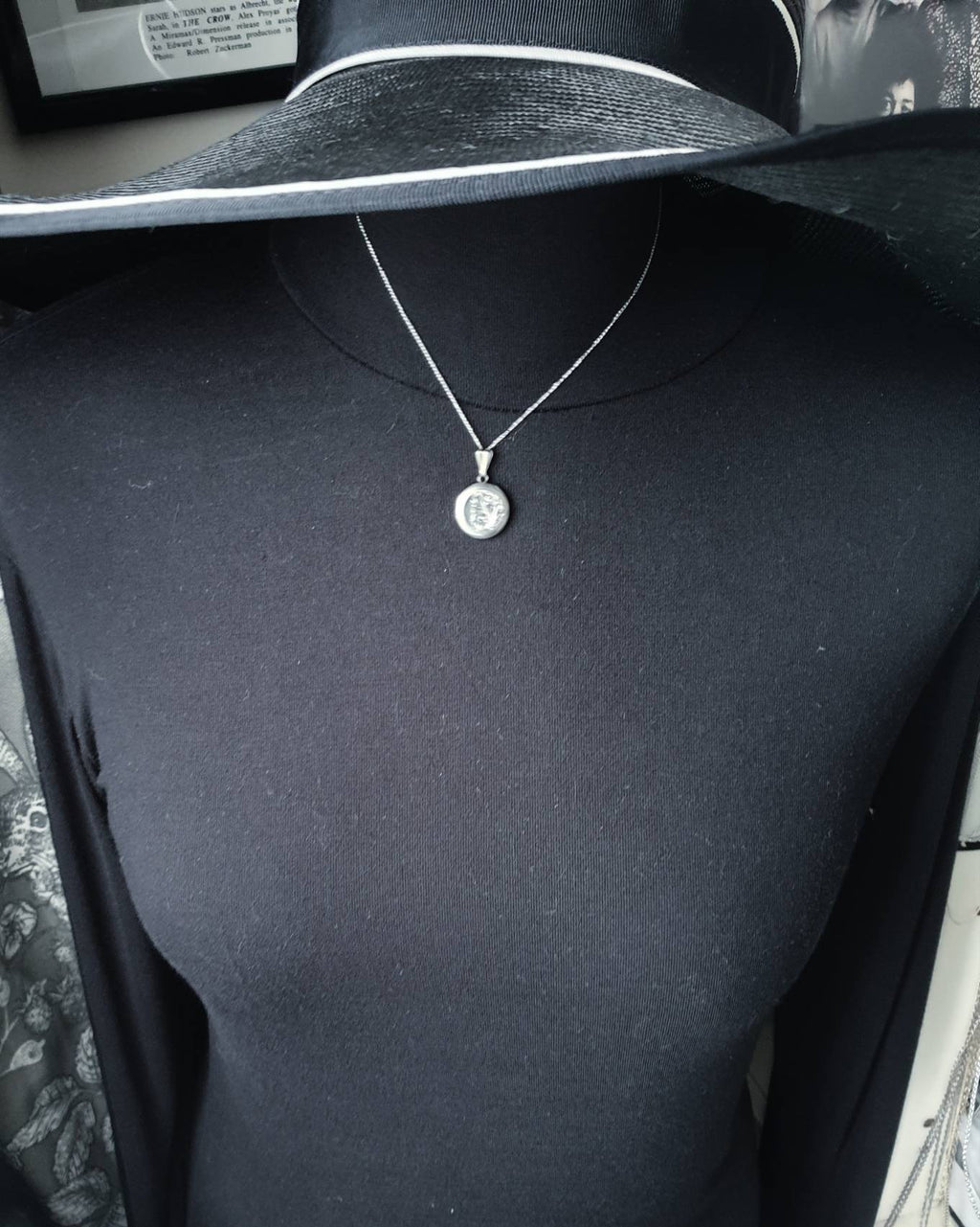Edwardian Round Small LOCKET Hallmarked Silver on  16" Chain - 4.2g