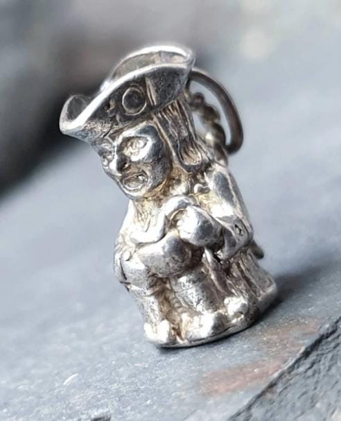 SILVER TOBY JUG Charm - Mini Beer Pint - Vintage Solid Sterling - 4.8g