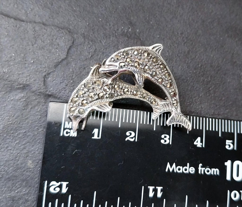 Vintage Sterling Silver Dolphin BROOCH  - Pin 5.9g