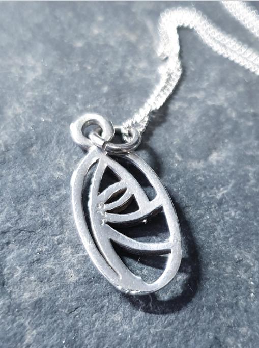 SILVER Necklace and Matching Earrings Gift Set - Celtic Leaf and Rose Bud - 4.1g