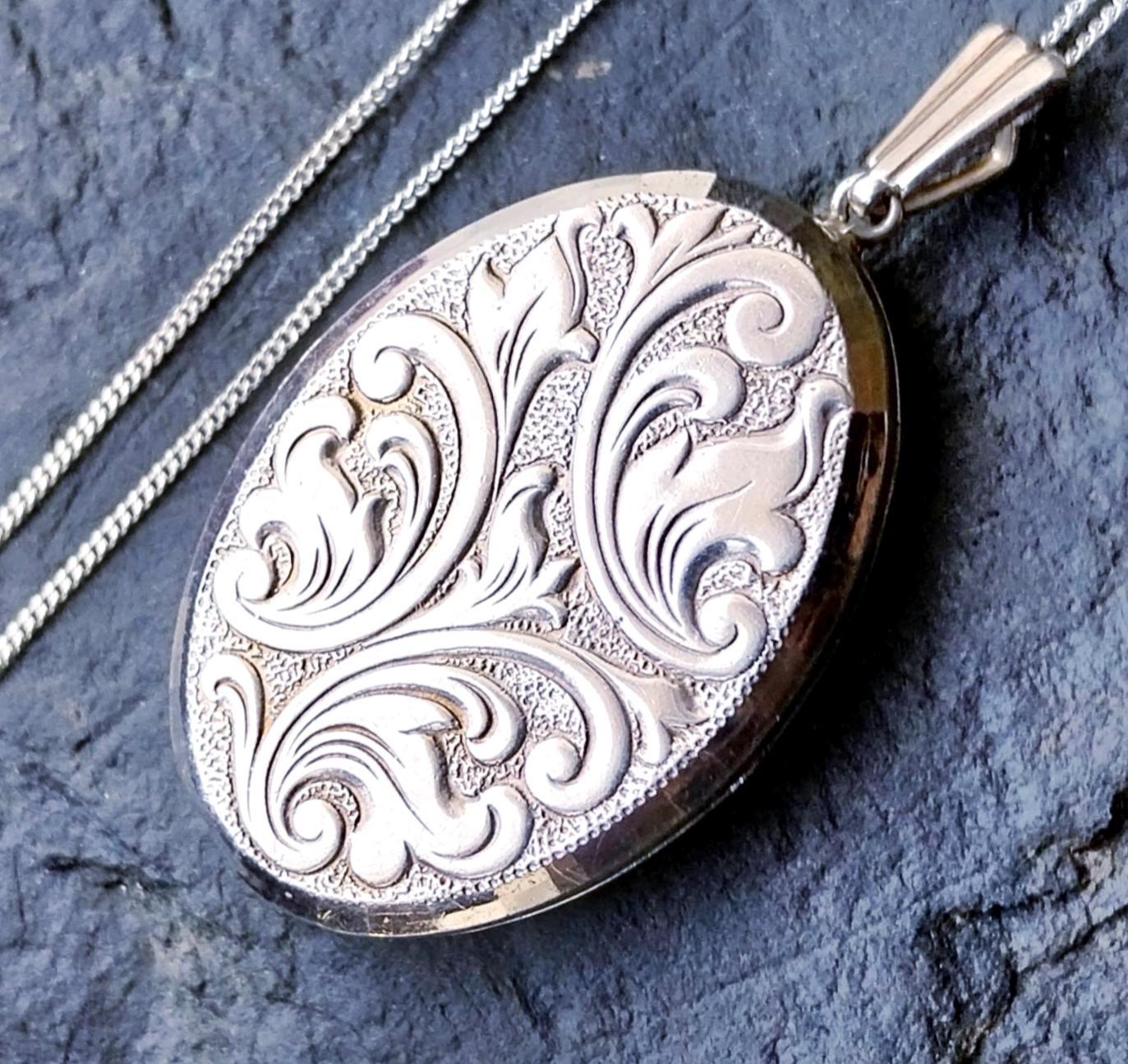 Large Georg Jensen OVAL LOCKET Necklace - with 18" Chain - Sterling Silver - 8.4g