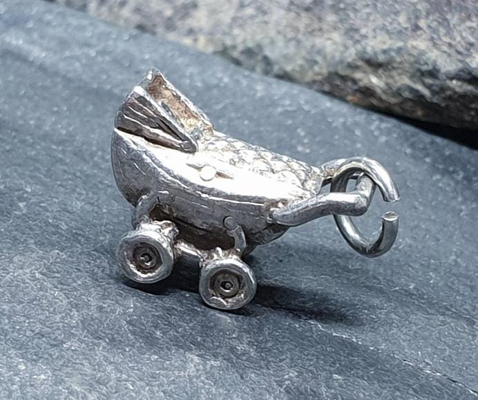 Vintage Silver BABY in PRAM Charm - Newborn 1.7g