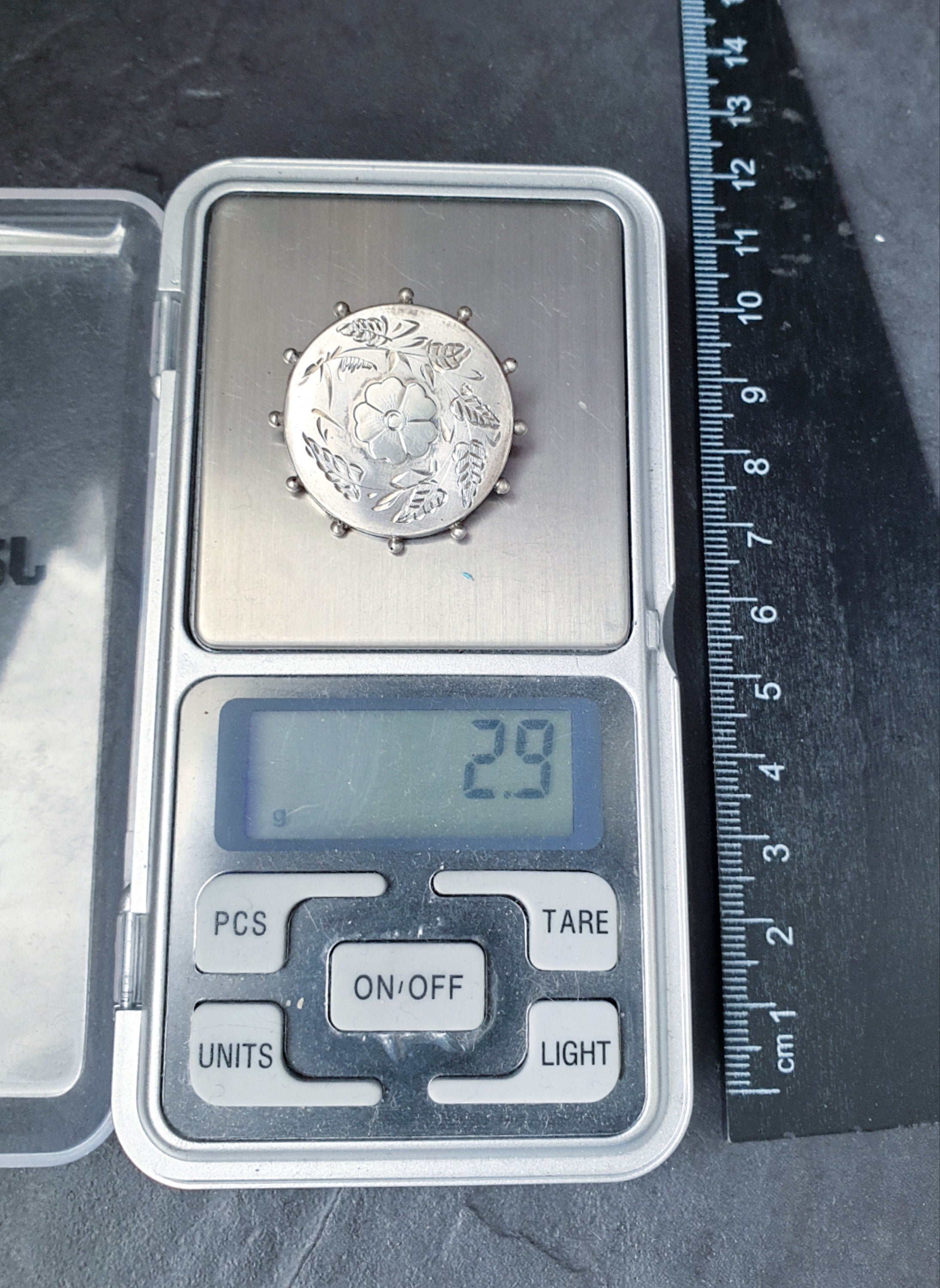 Victorian Sterling Silver Circular Brooch  - Shield Button c. 1888  - 2.9g
