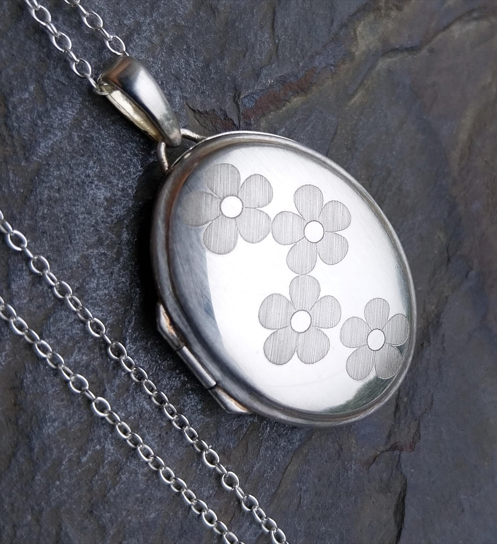 Vintage SILVER LOCKET - Oval with Four Flowers on 18" Chain - 4g