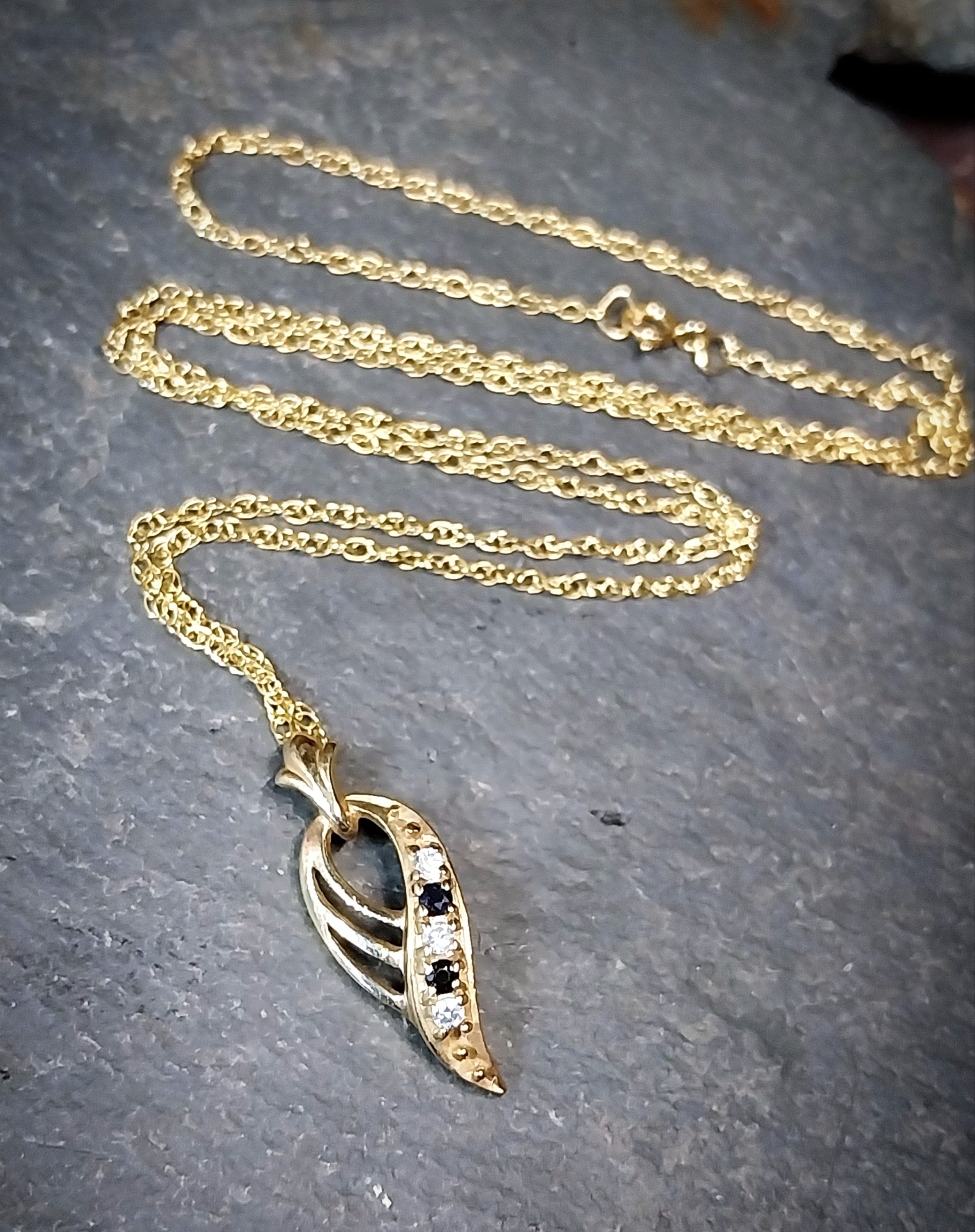 Vintage 9ct Gold Sapphire Pendant Necklace Leaf / Feather on 18" - 1.8g