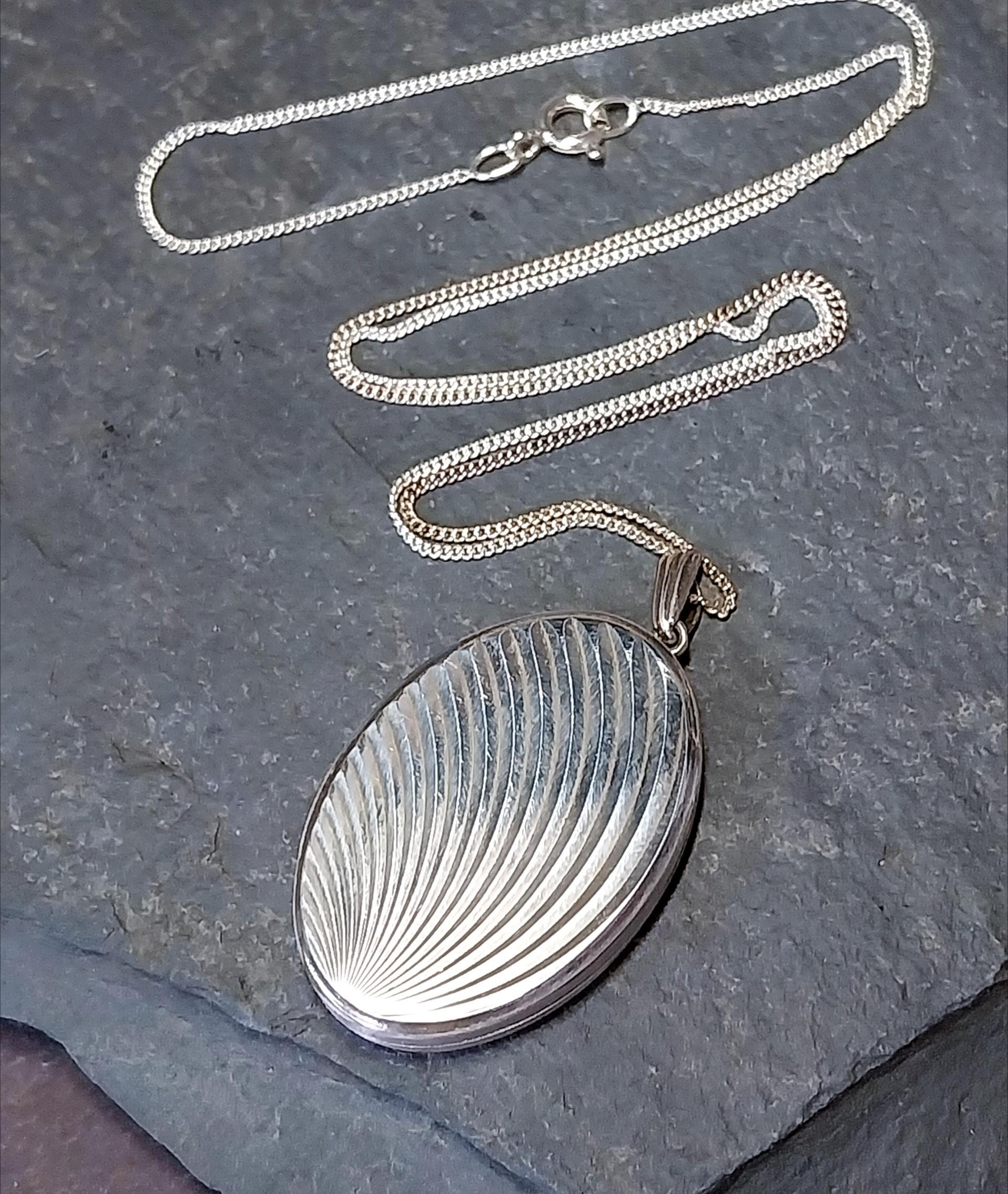 Vintage Georg Jensen SILVER LOCKET Necklace - Oval with Rays on 18" Chain - 9.2g