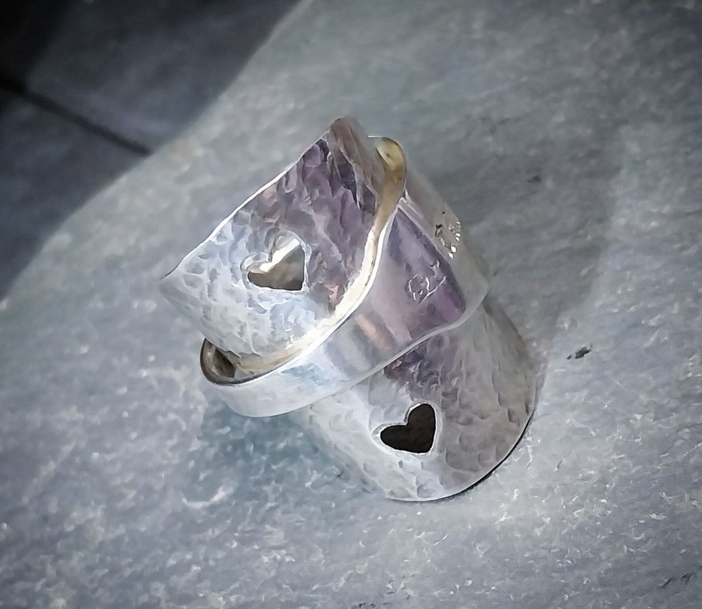 Huge SILVER RING with Dublin hallmarks - uk size T (us 9.5) - 13.9g