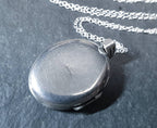 Vintage OVAL SILVER LOCKET - Fauna Pattern with 20" Chain - 6g