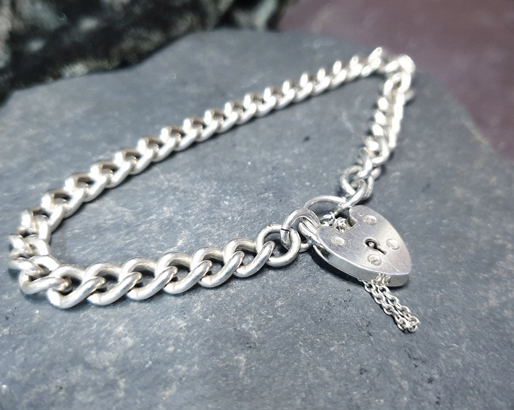 Vintage Silver Link Bracelet with heart padlock clasp c 1975, 18cm - 18.9g