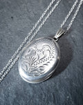 Vintage OVAL SILVER LOCKET - Fauna Pattern with 20" Chain - 6g