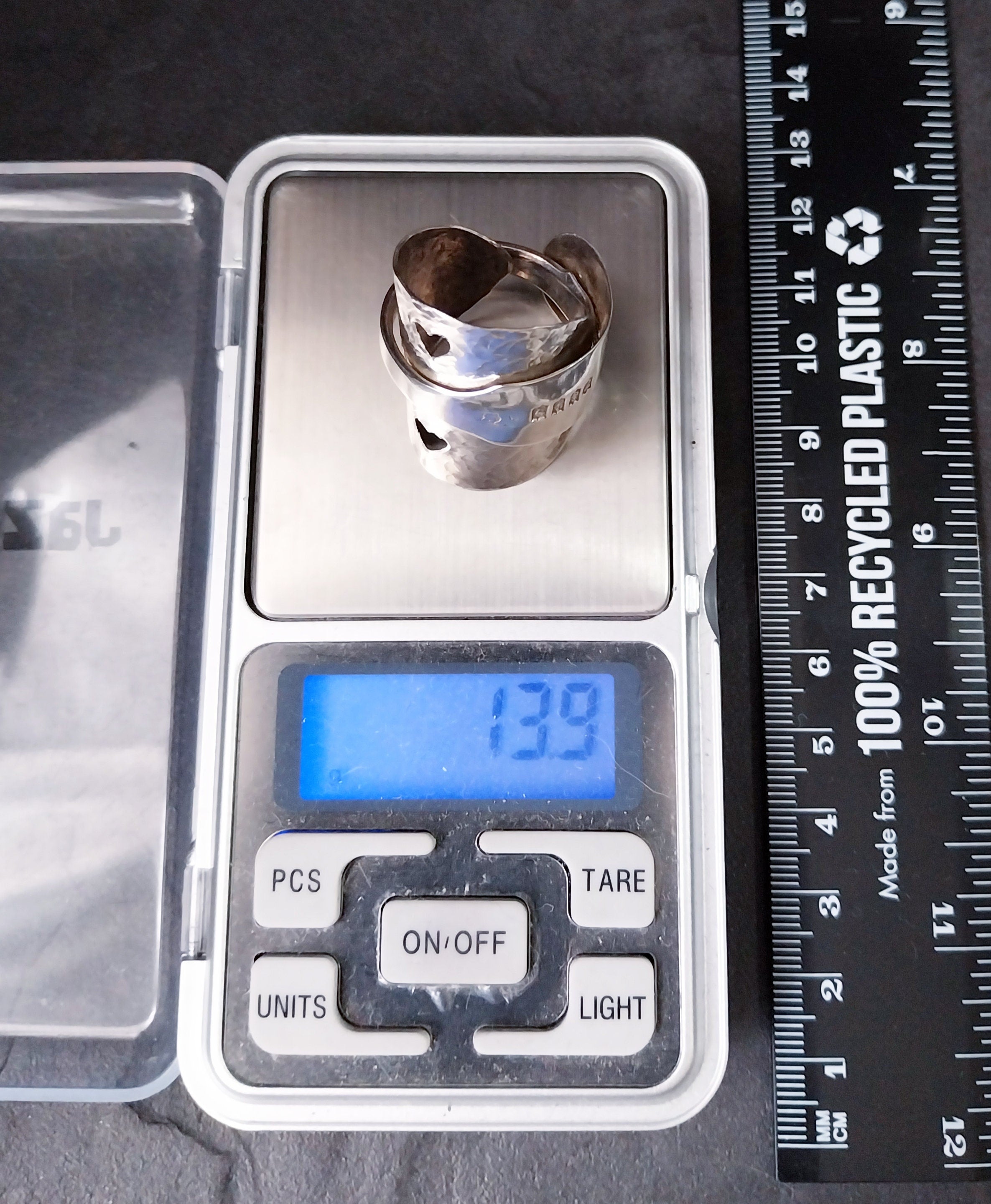 Huge SILVER RING with Dublin hallmarks - uk size T (us 9.5) - 13.9g