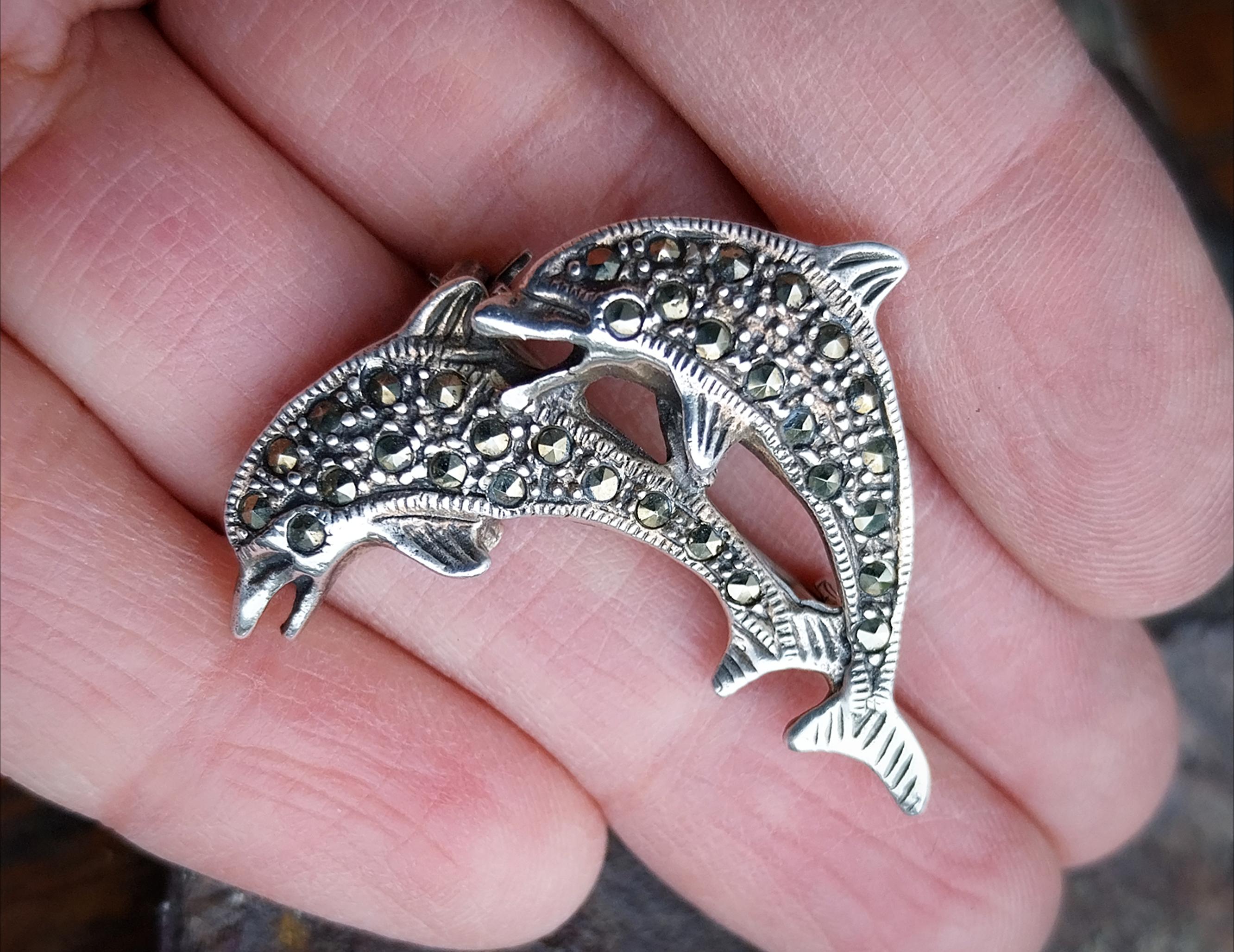 Vintage Sterling Silver Dolphin BROOCH  - Pin 5.9g