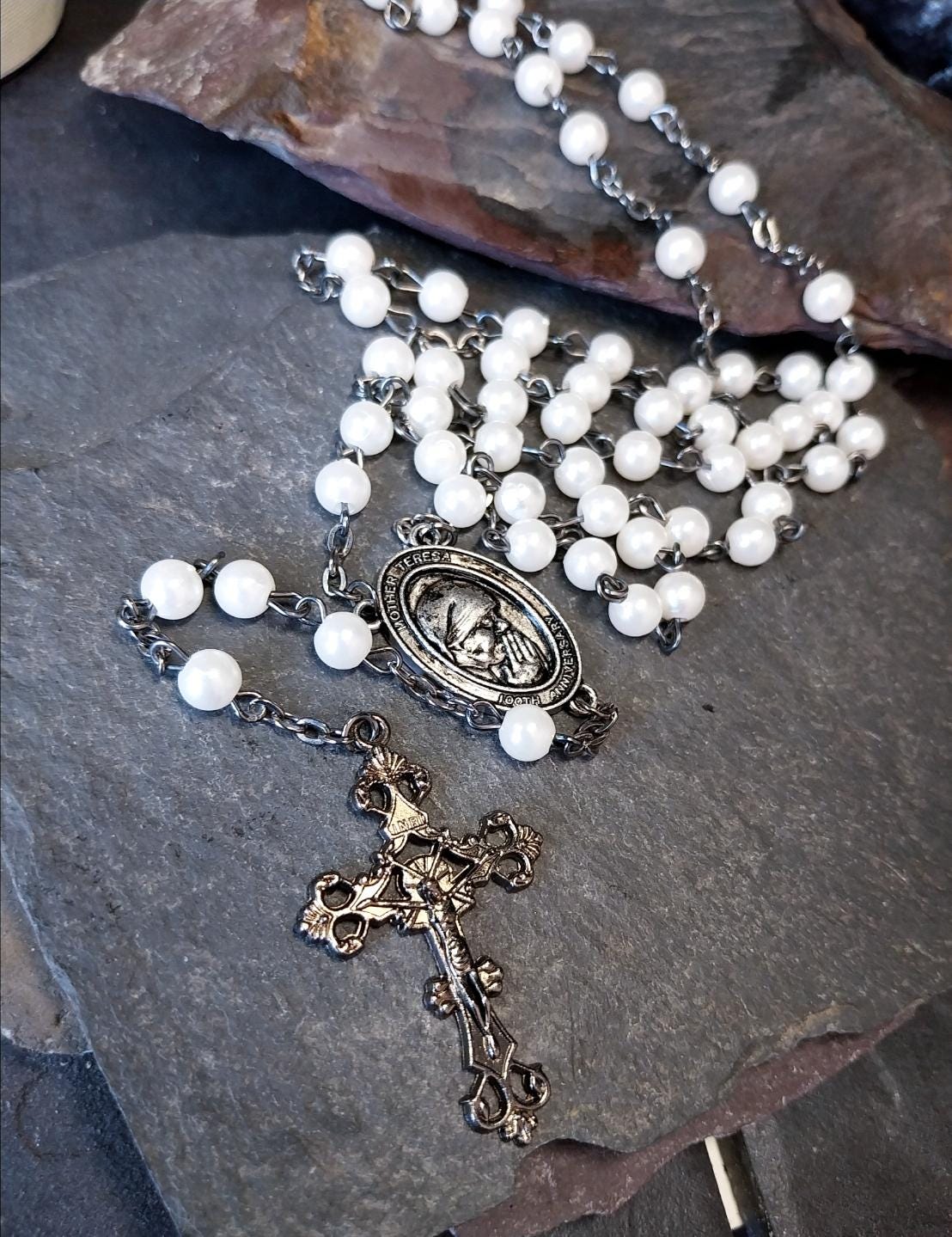 Vintage Milky White ROSARY Beads - Small Vintage Old Prayer Beads and crucifix - 28" 17g
