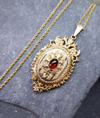Vintage 9ct GOLD Ornate Locket Necklace on 20" Chain - 8g