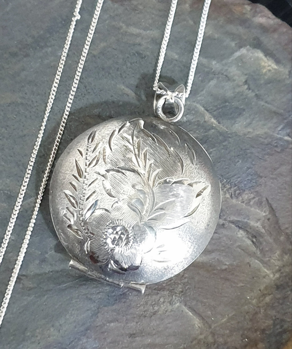 Vintage Silver LOCKET Necklace - Puffy Circle on 20" Sterling Chain - 9.7g