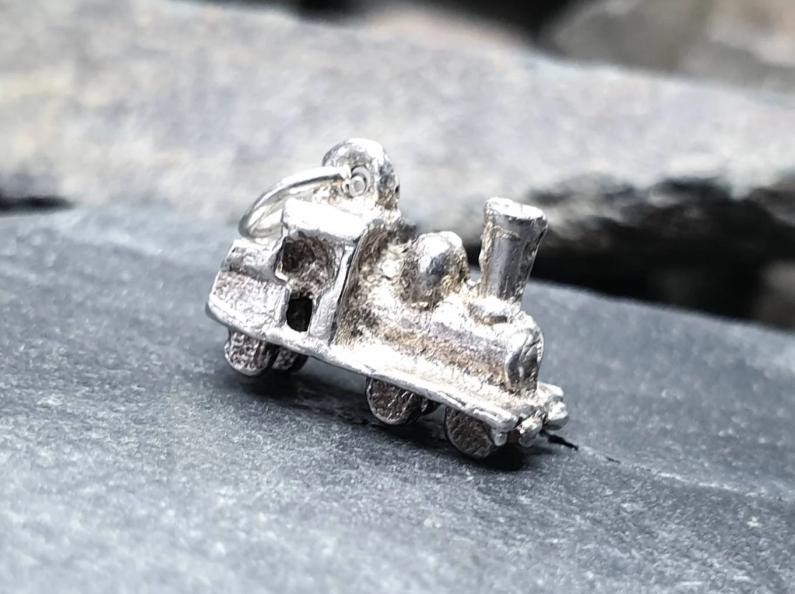 SILVER STEAM TRAIN Charm - Miniature Vintage model - 2.7g