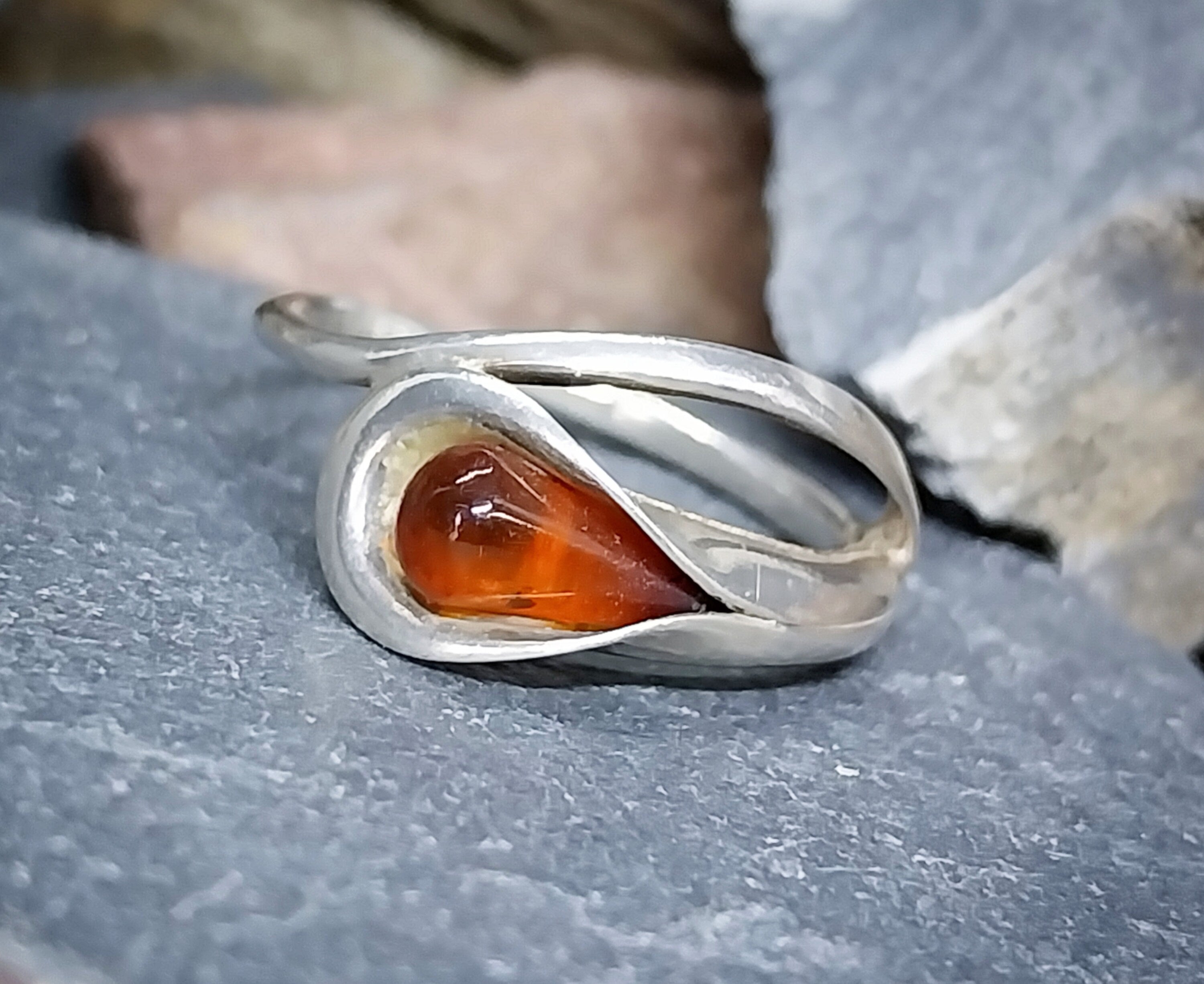 Vintage AMBER Sterling Silver Ring - Lily - uk size O (7.25) - 2.2g