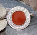 ROBERT ALLISON Carnelian blood orange Brooch - Shield c. 1955 - 15.9g