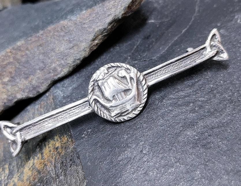 Vintage Sterling Silver Viking Ship Brooch Pin - Edinburgh circa 1937 - 7.5g