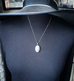 Vintage Oval SILVER LOCKET with Diamond Criss Cross design on 20" Chain - 6.2g