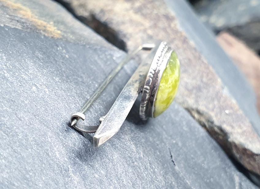 Vintage Sterling Silver Connemara Marble Brooch - Tie Pin - 4.2g