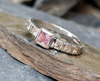 9ct WHITE GOLD Ring, Pink Morganite Solitaire - Size UK N 1/2 (us 7) 2.3g