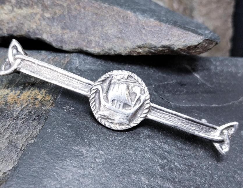 Vintage Sterling Silver Viking Ship Brooch Pin - Edinburgh circa 1937 - 7.5g