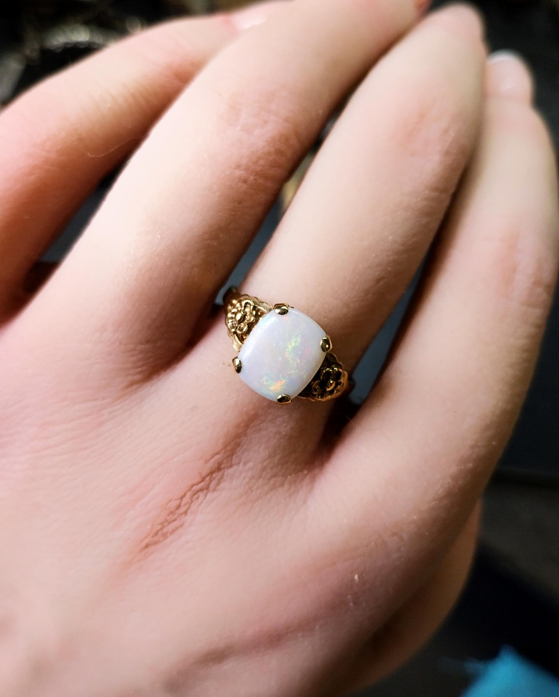 Vintage 9ct GOLD FIRE OPAL Ring - Size uk O (us 7) - Hallmarked - 2g
