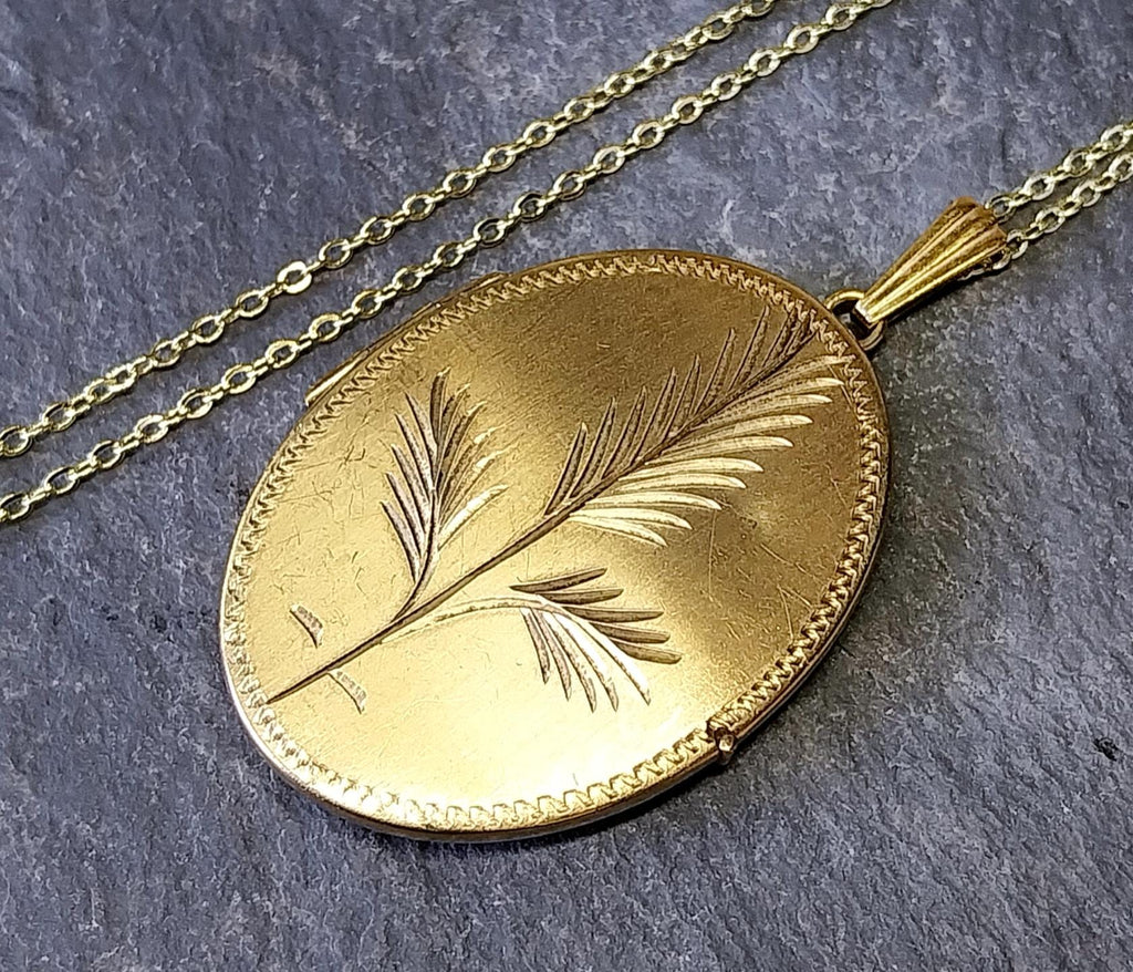 Large Vintage Gold LOCKET Necklace, Ferns - Rolled Gold with 18" Chain - 10.6g