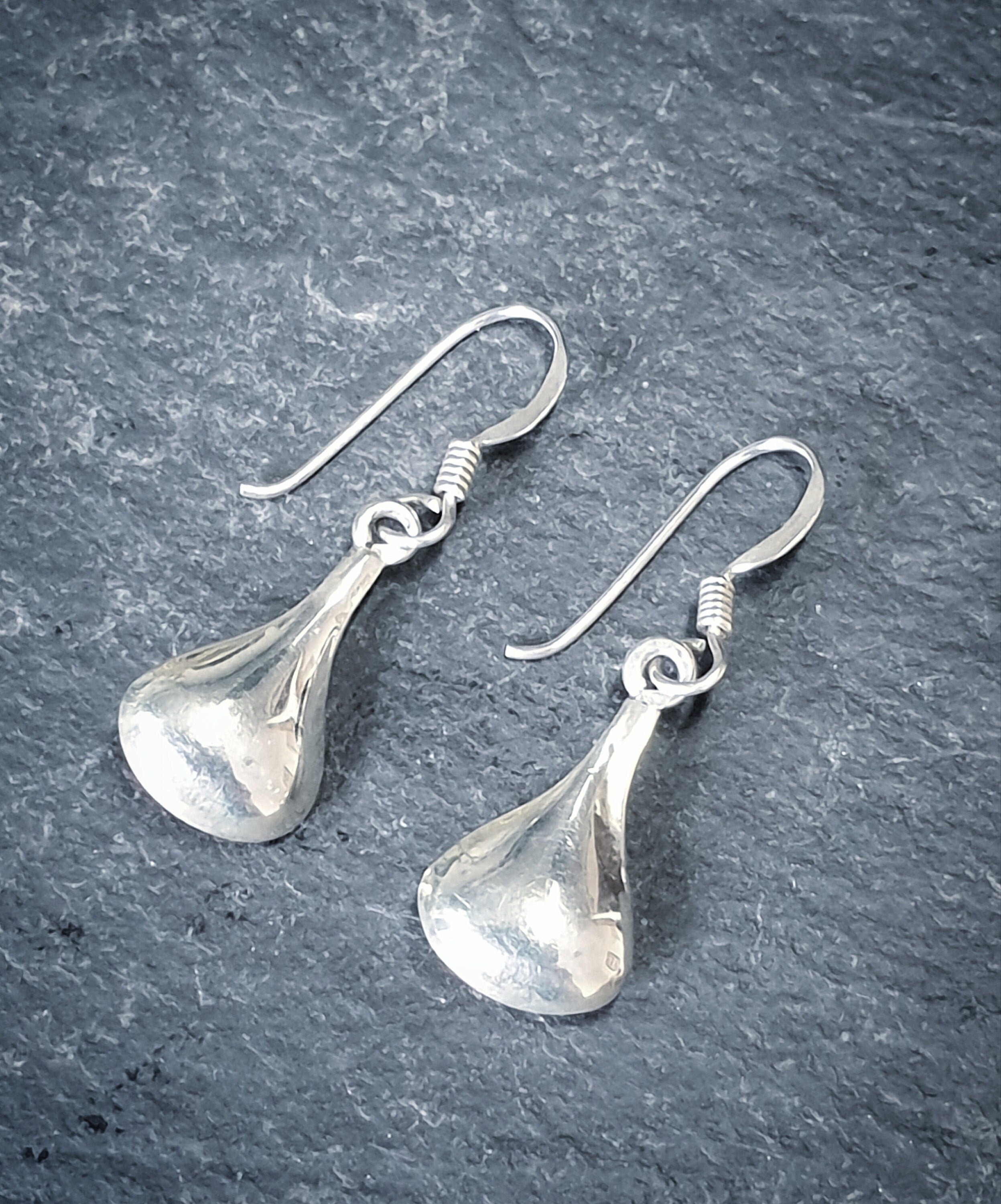 Vintage Sterling Silver Teardrop EARRINGS - Long Dangling  - 1.7g