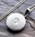 Vintage SILVER Circle LOCKET with Star on 18" Chain - 3.1g