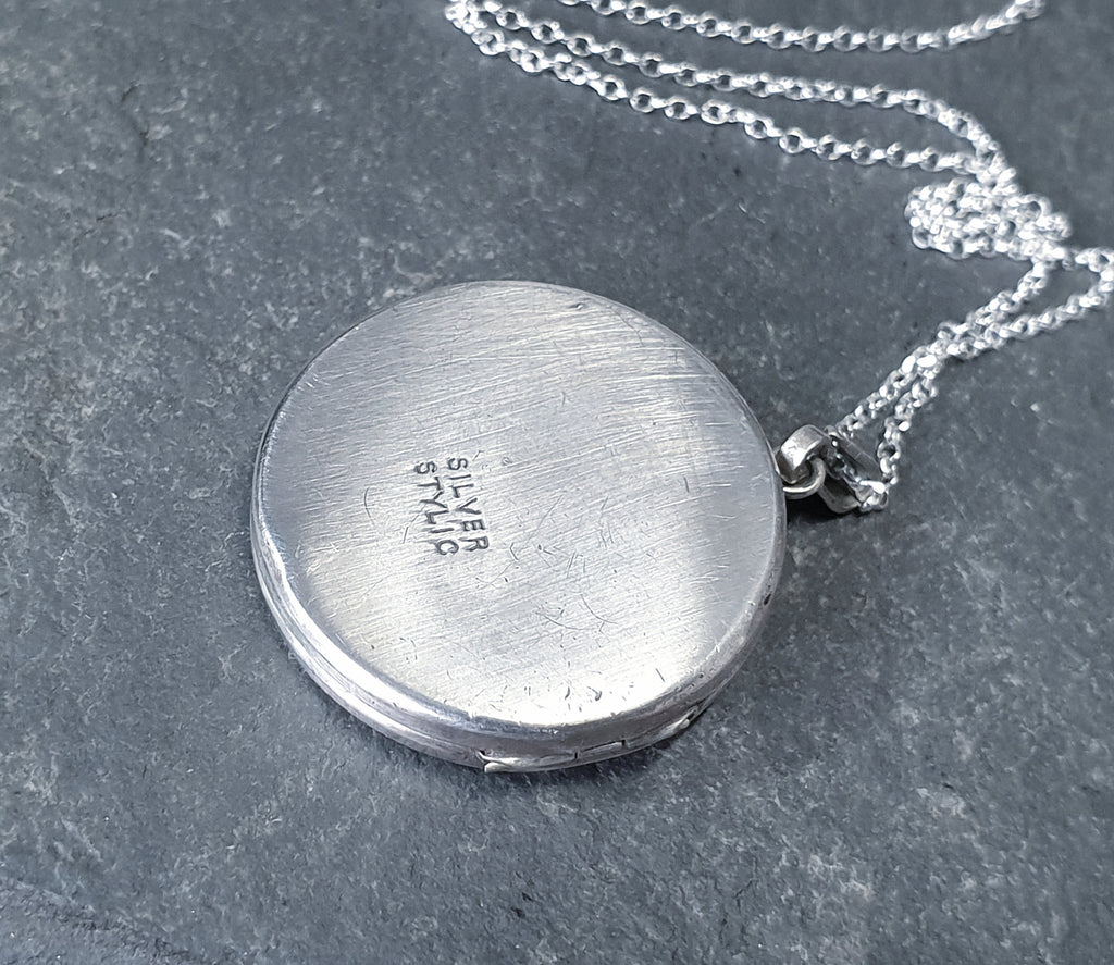 Vintage SILVER Scroll Circle LOCKET - Circular with 18" Chain - 6.9g